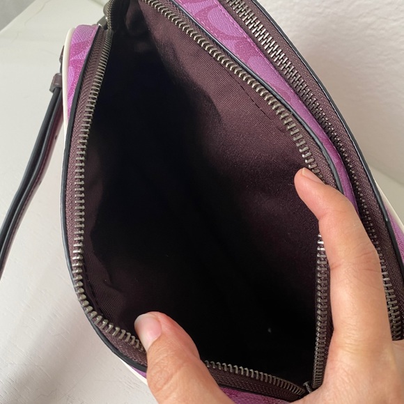 Coach Jes Crossbody Blocked Sig Canvas - Picture 6 of 8